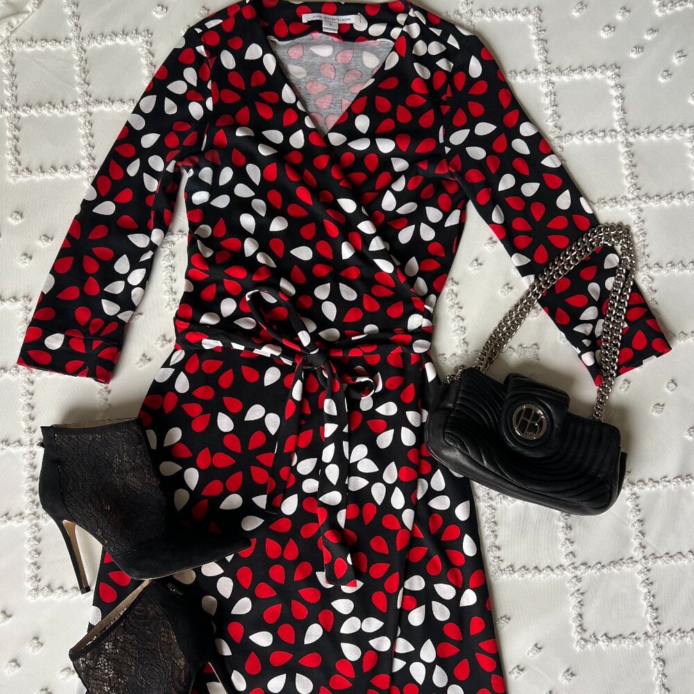 Diane von Furstenberg Multicolor Printed Julian Two Wrap Dress SIZE 8